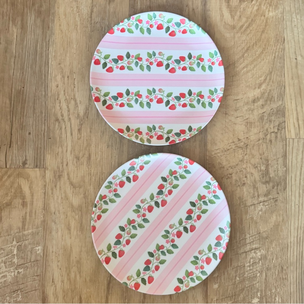 NEW Set of 2 New Harvest Green Studio 10” Bamboo Strawberry Dinner Plates